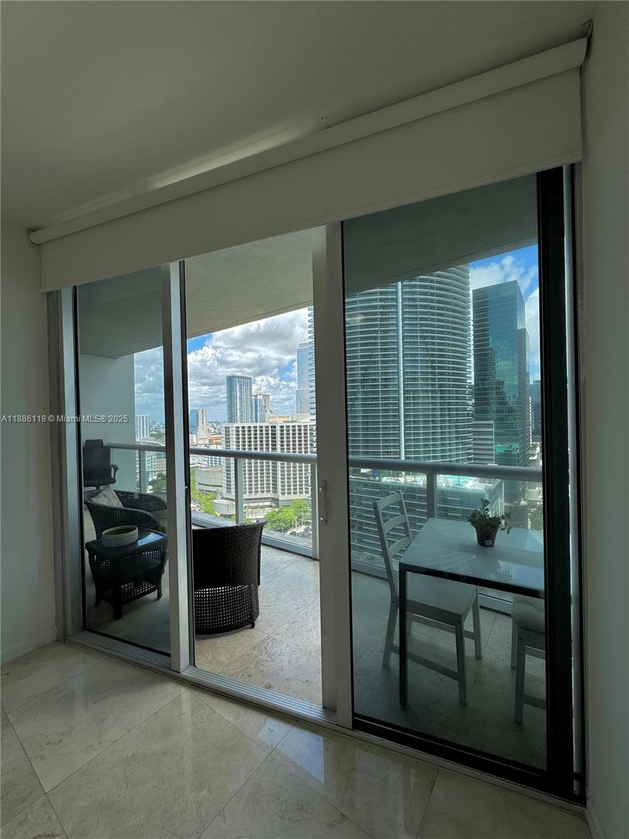 ICONBRICKELL CONDO NO 1 - Residential Lease