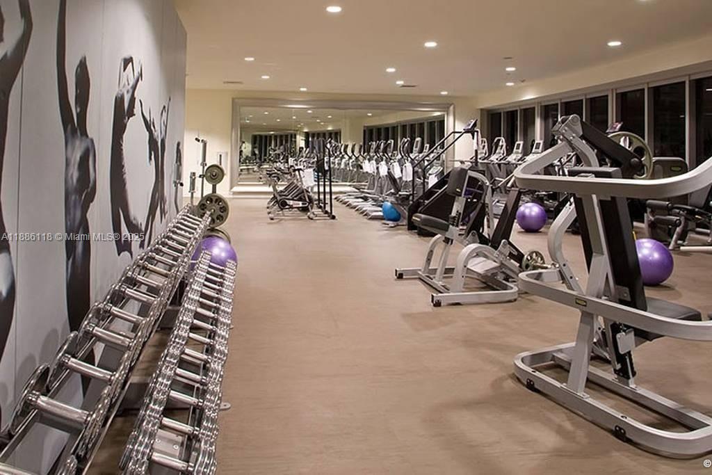 ICONBRICKELL CONDO NO 1 - Residential Lease