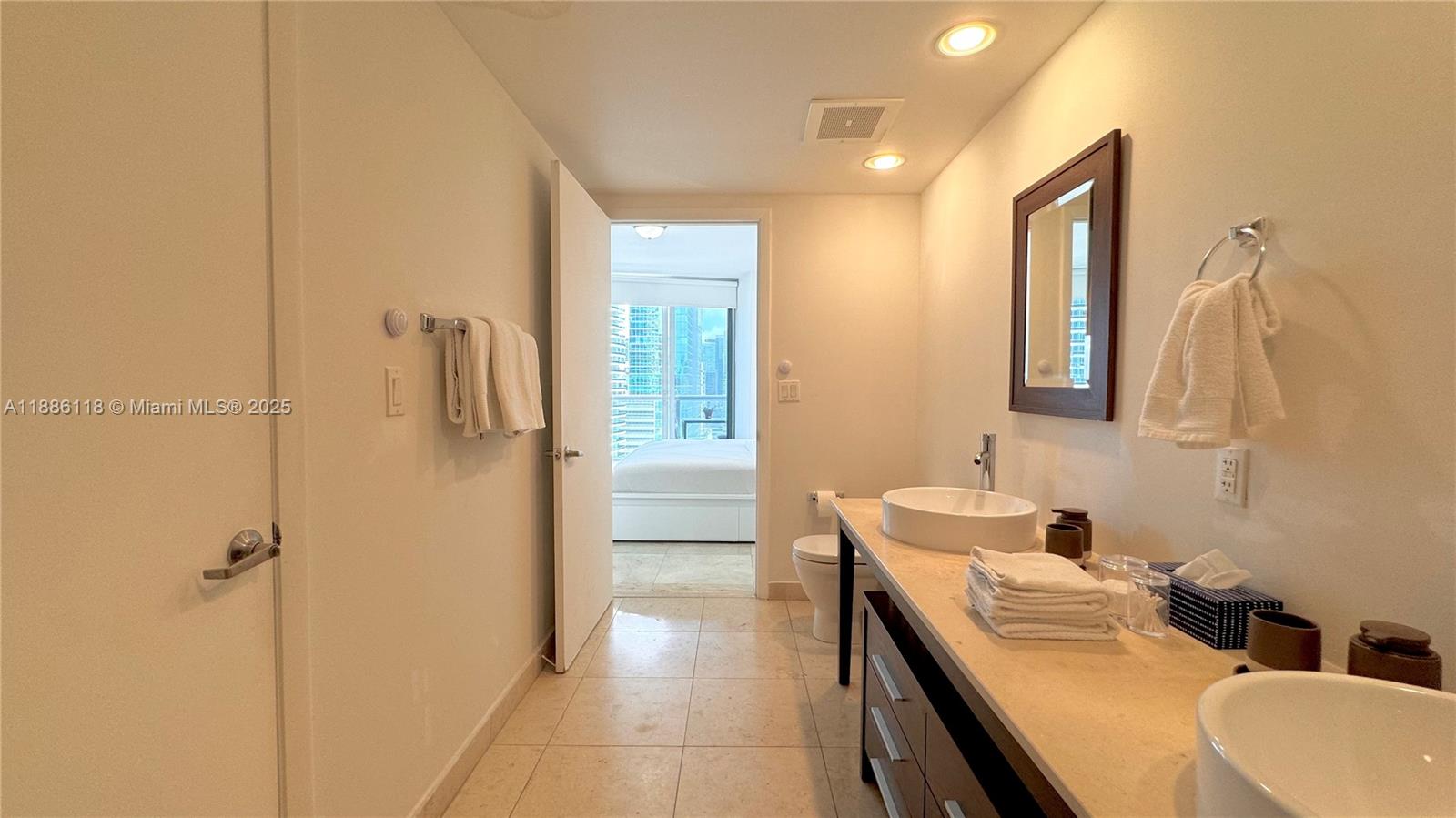 ICONBRICKELL CONDO NO 1 - Residential Lease