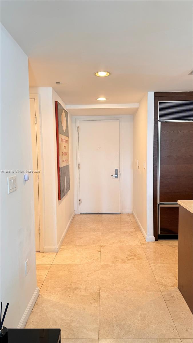 ICONBRICKELL CONDO NO 1 - Residential Lease