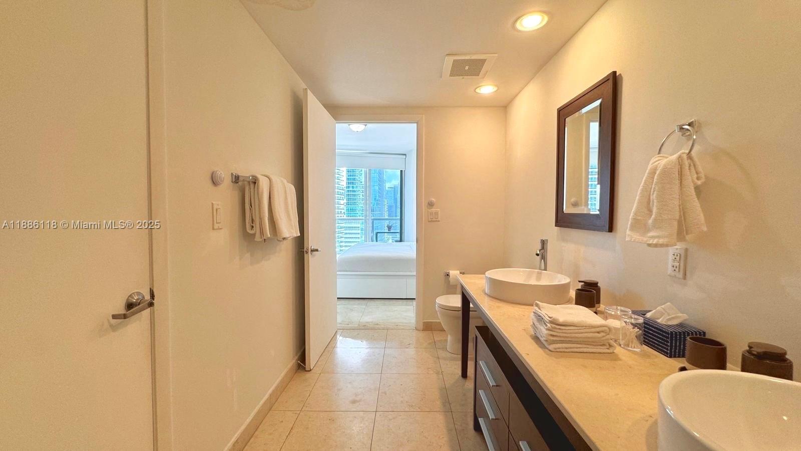 ICONBRICKELL CONDO NO 1 - Residential Lease