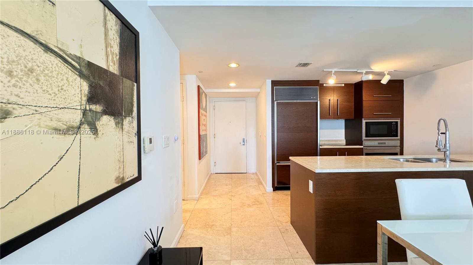 ICONBRICKELL CONDO NO 1 - Residential Lease