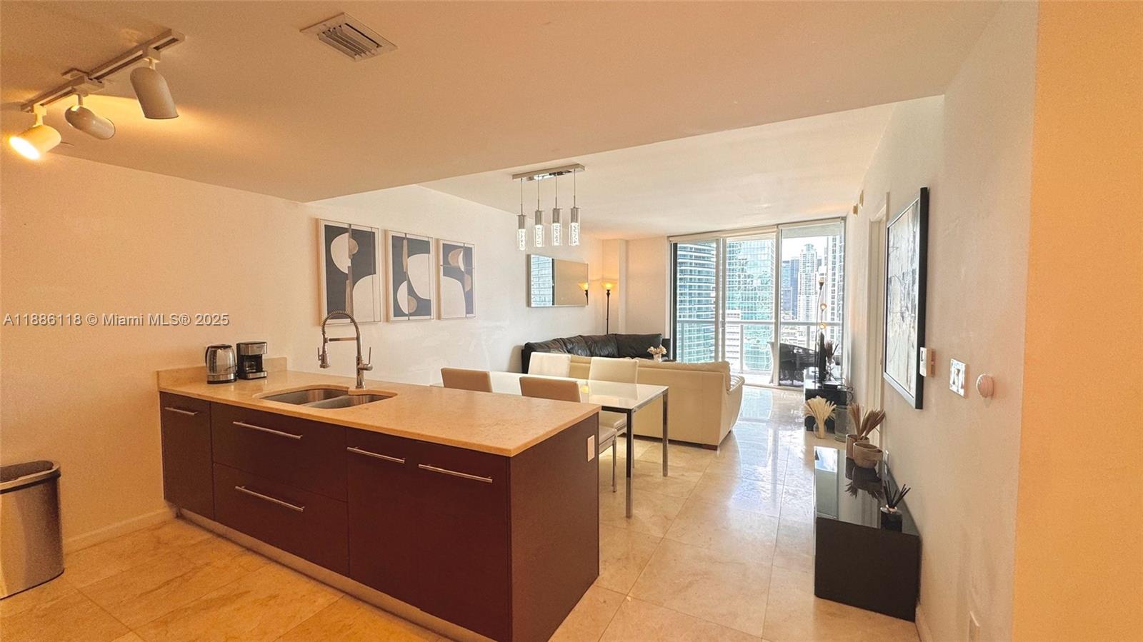 ICONBRICKELL CONDO NO 1 - Residential Lease