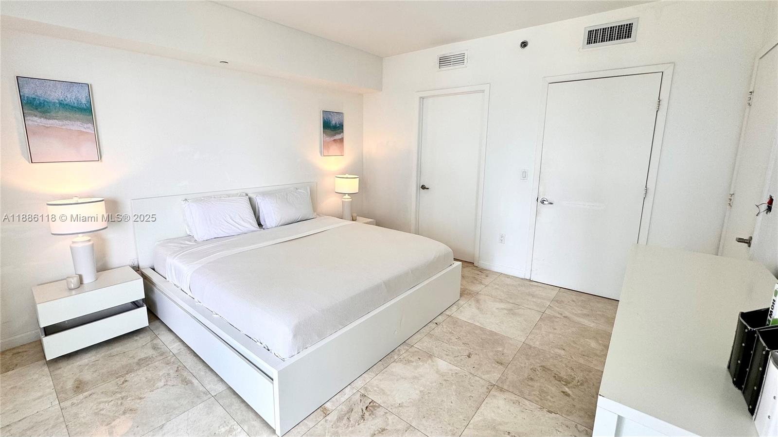 ICONBRICKELL CONDO NO 1 - Residential Lease