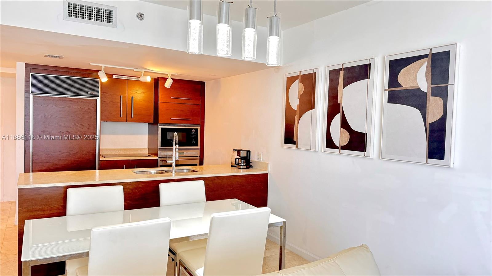 ICONBRICKELL CONDO NO 1 - Residential Lease