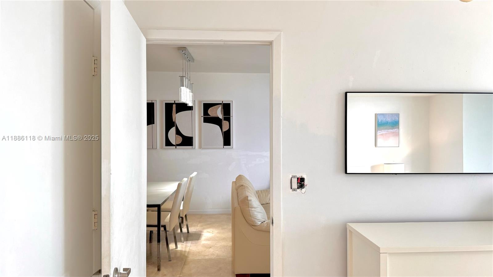 ICONBRICKELL CONDO NO 1 - Residential Lease