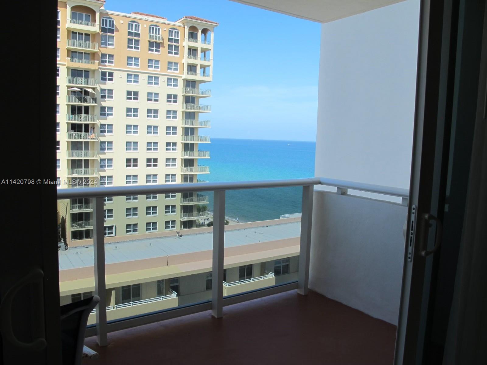 Hallandale Beach, Florida 33009, United States, 1 Bedroom Bedrooms, ,1 BathroomBathrooms,Residential,Active,72163