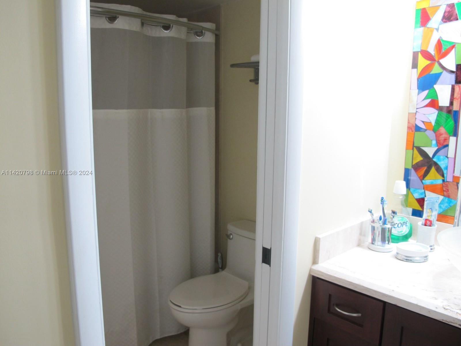 Hallandale Beach, Florida 33009, United States, 1 Bedroom Bedrooms, ,1 BathroomBathrooms,Residential,Active,72163