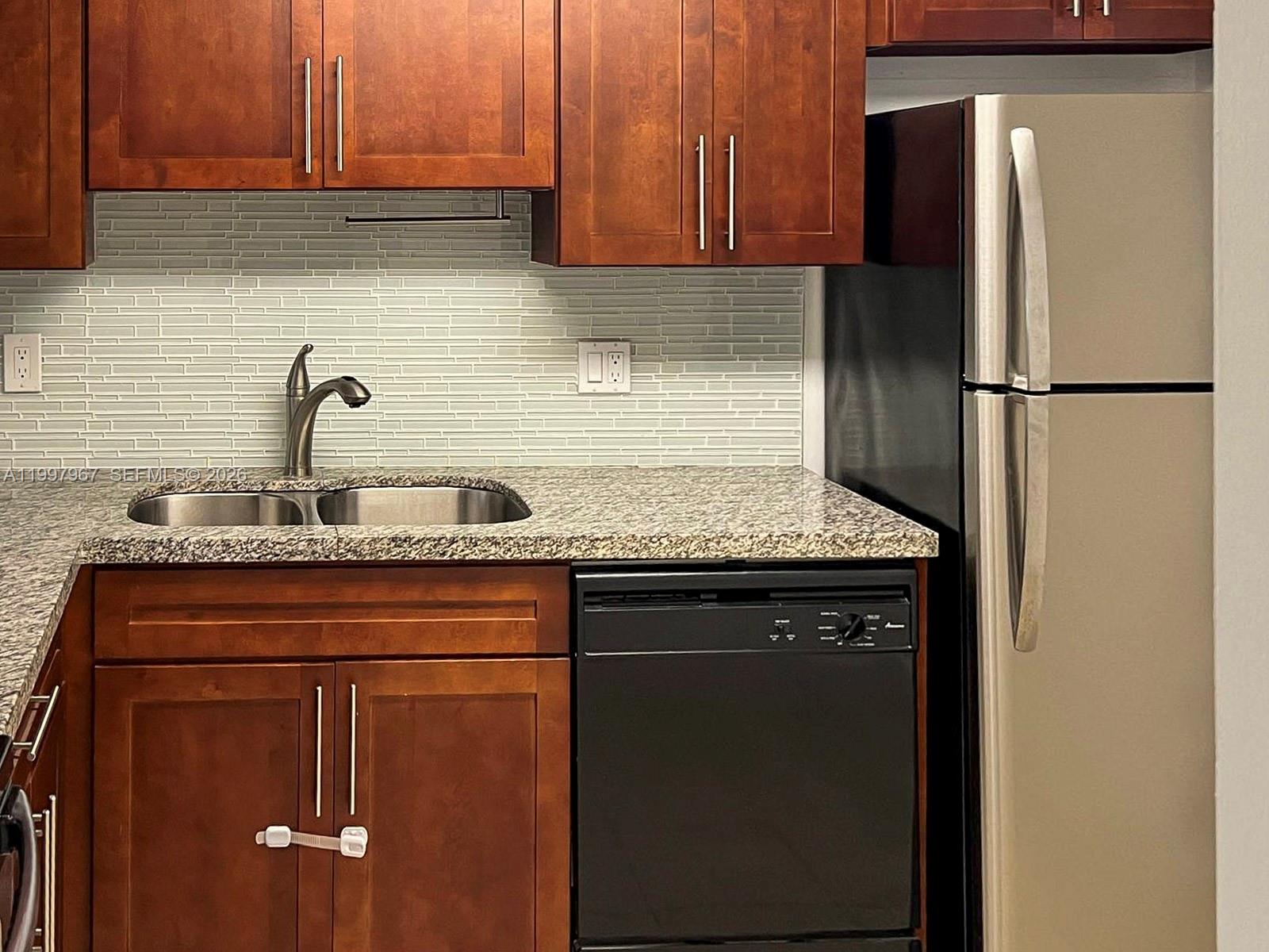 TURF CONDO - Residential Lease