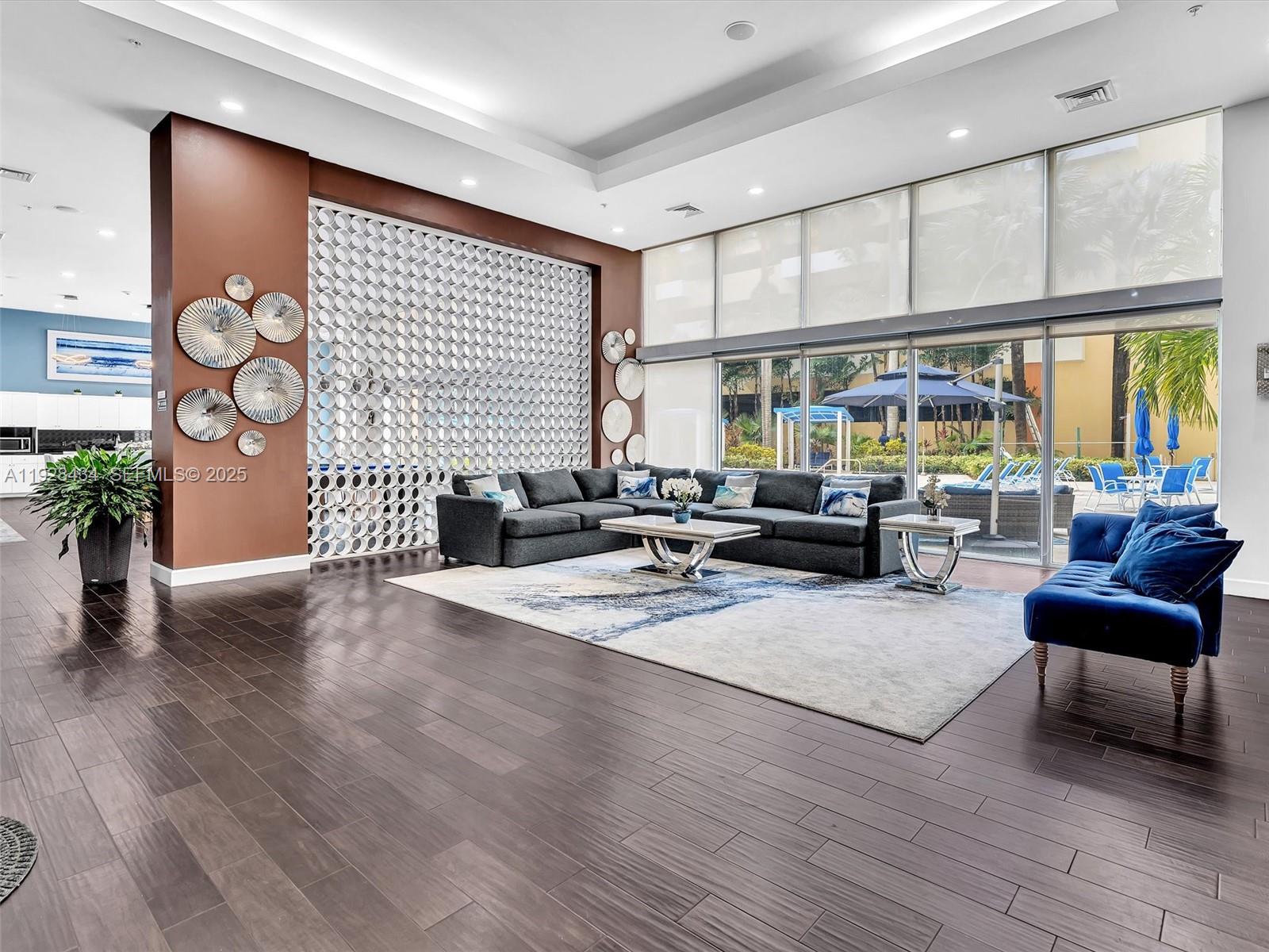 VENTURE AT AVENTURA EAST - Residential Lease