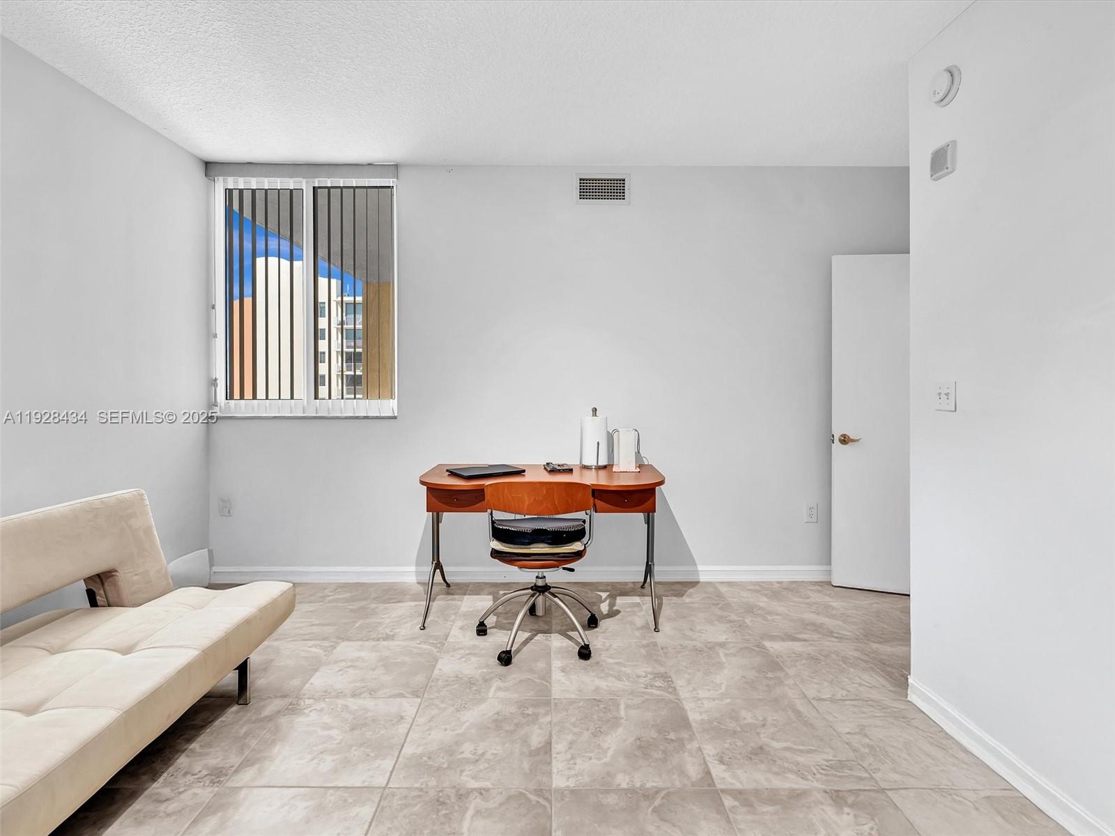 VENTURE AT AVENTURA EAST - Residential Lease