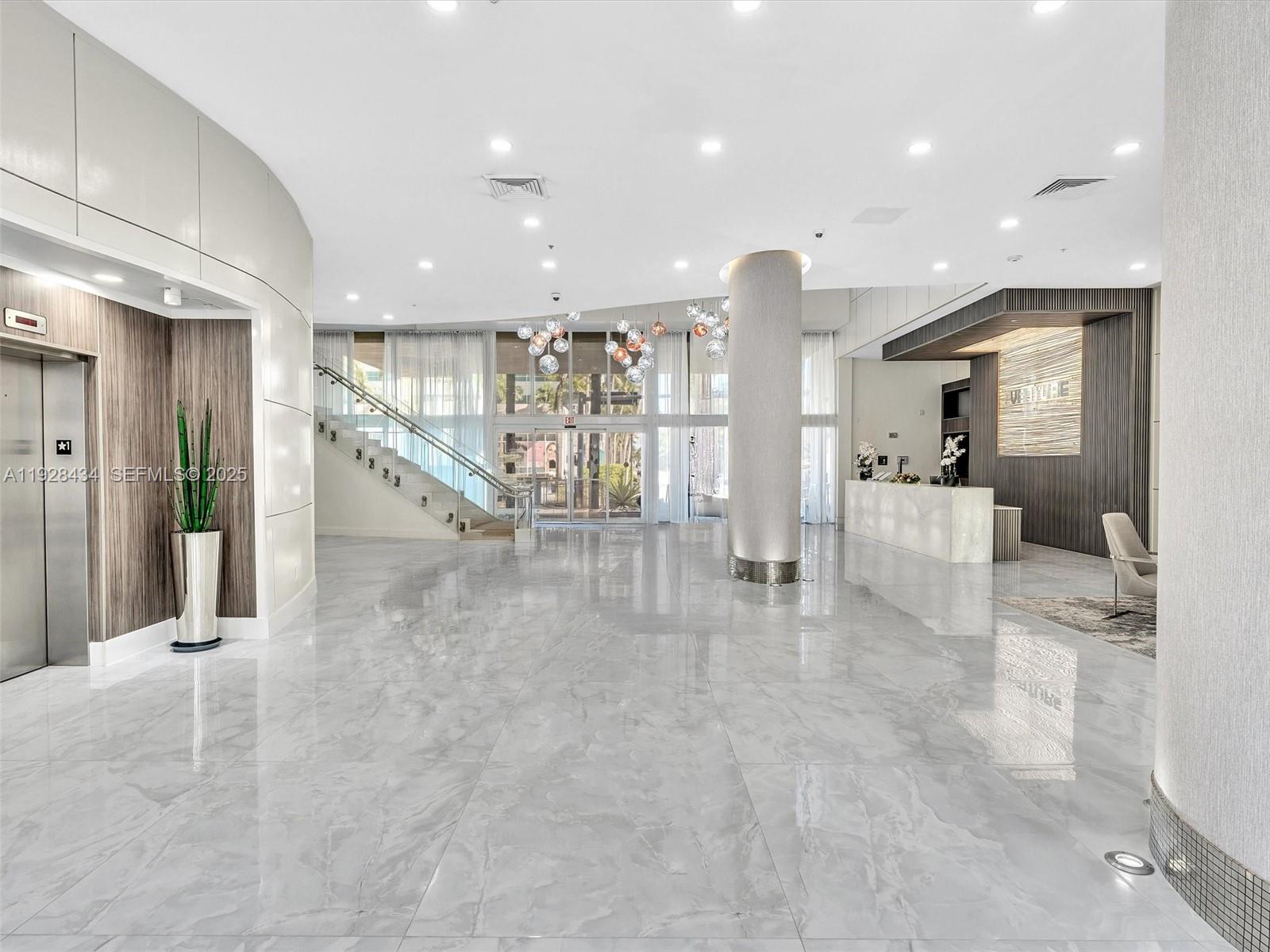 VENTURE AT AVENTURA EAST - Residential Lease