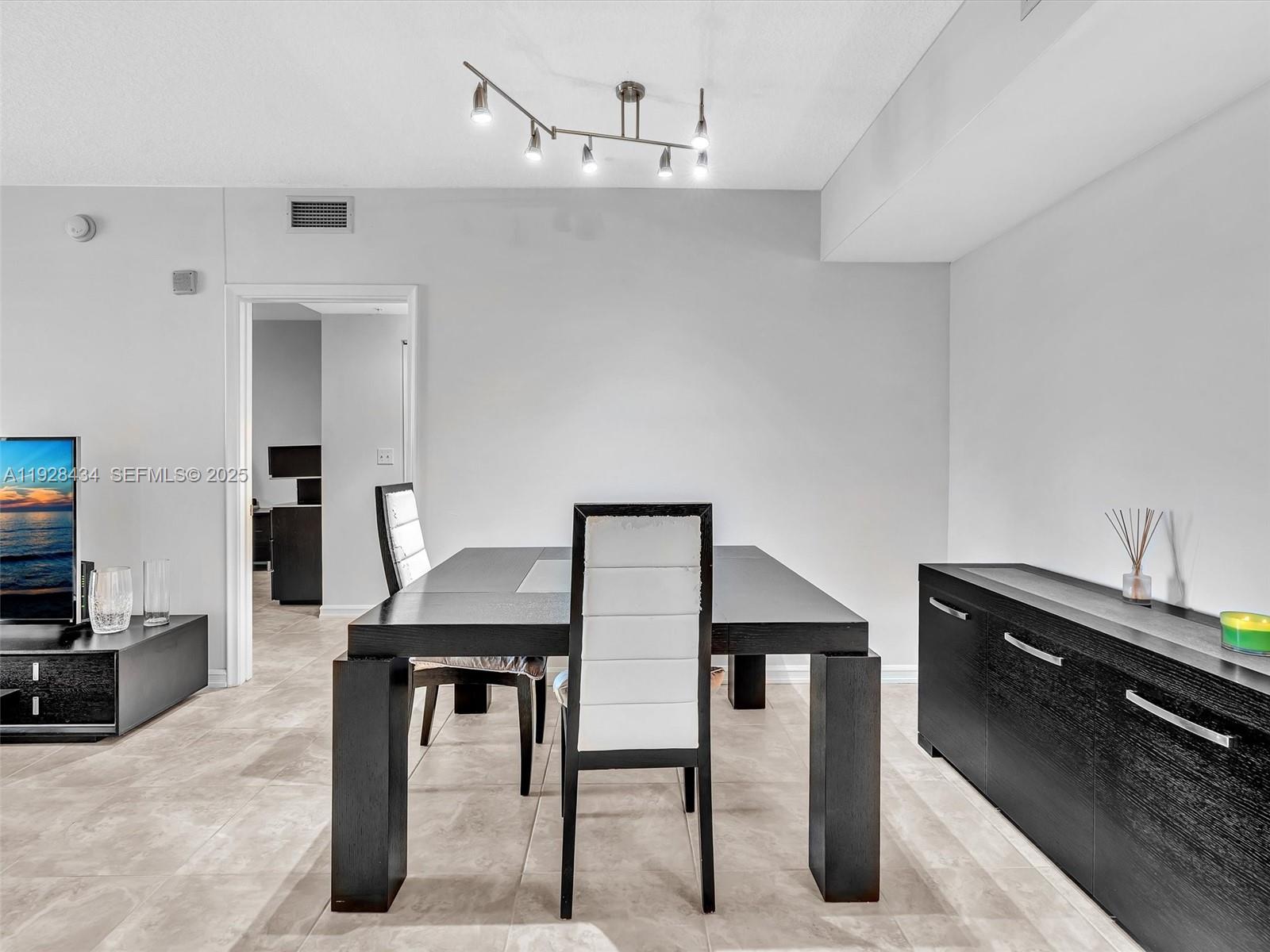 VENTURE AT AVENTURA EAST - Residential Lease