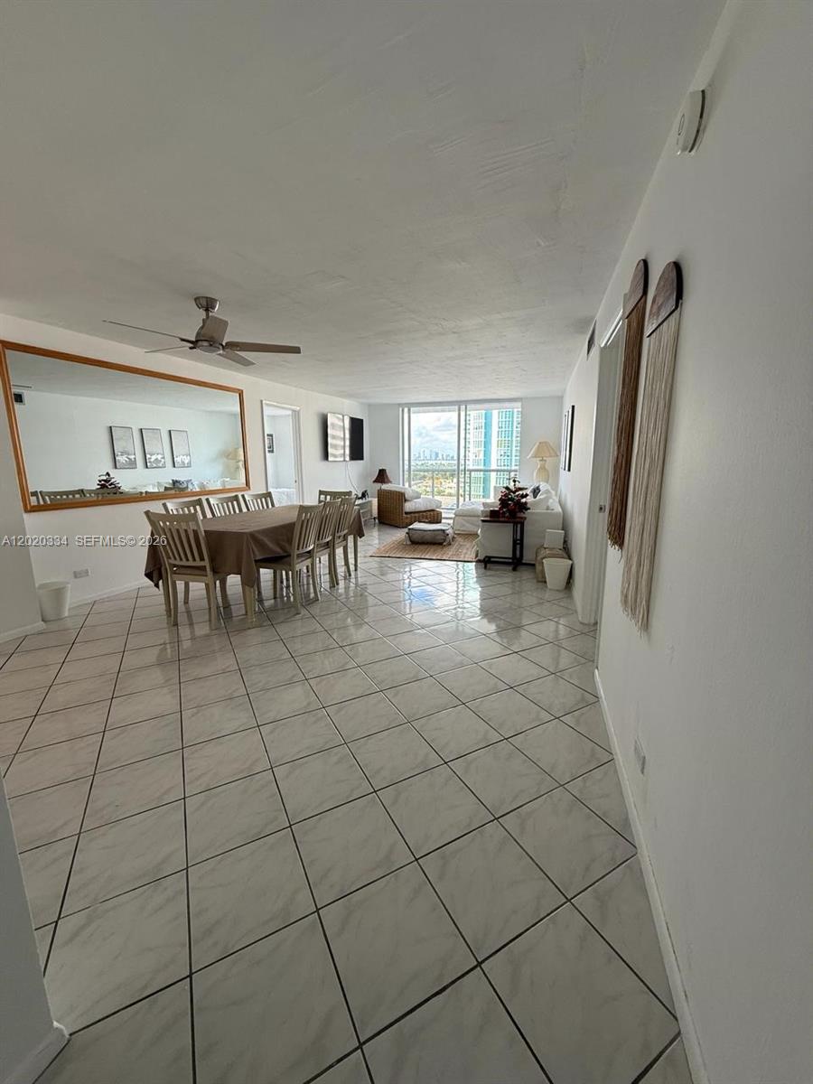 6039 Collins Ave 1236