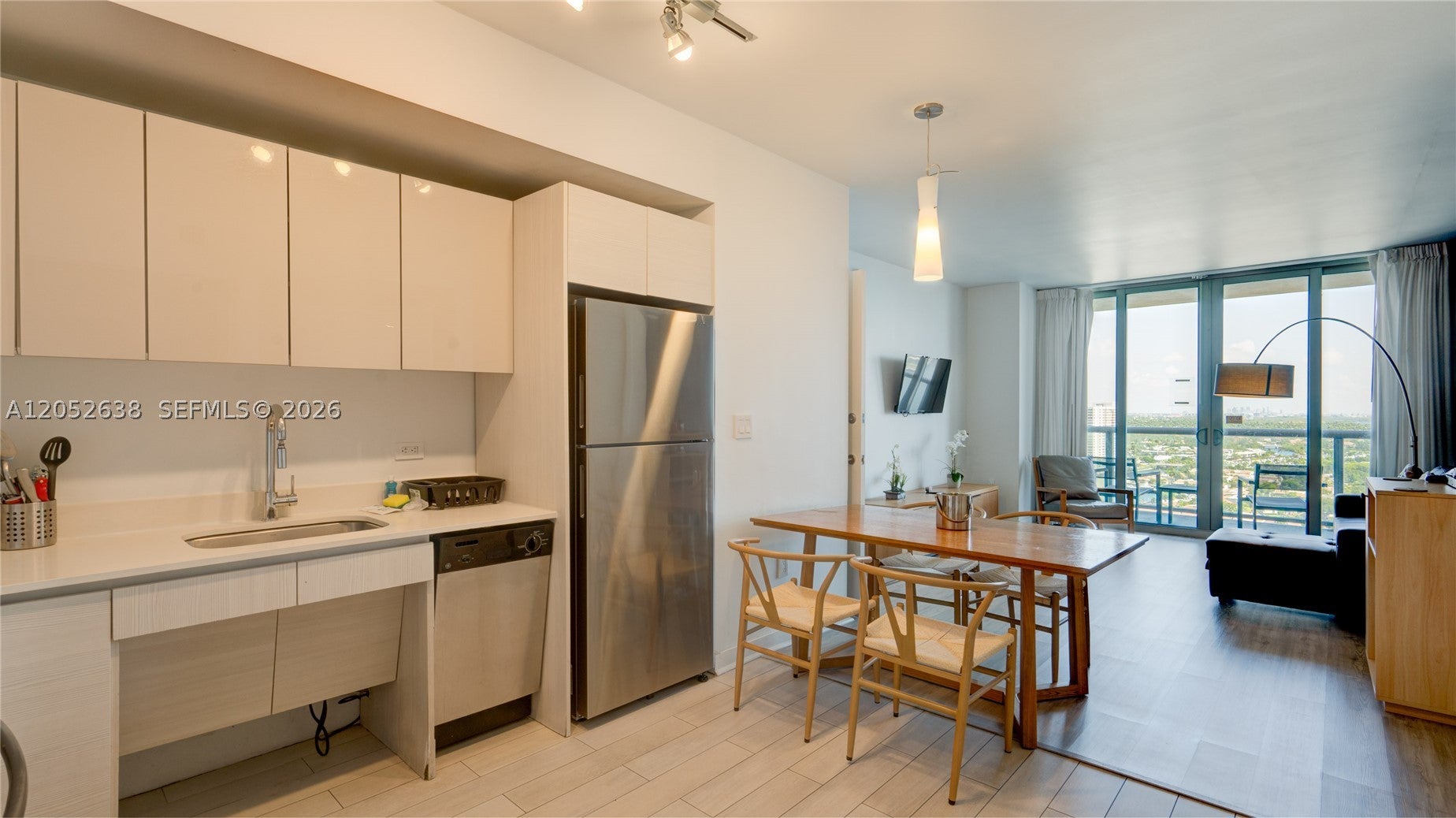 2602 E Hallandale Beach Blvd R2404