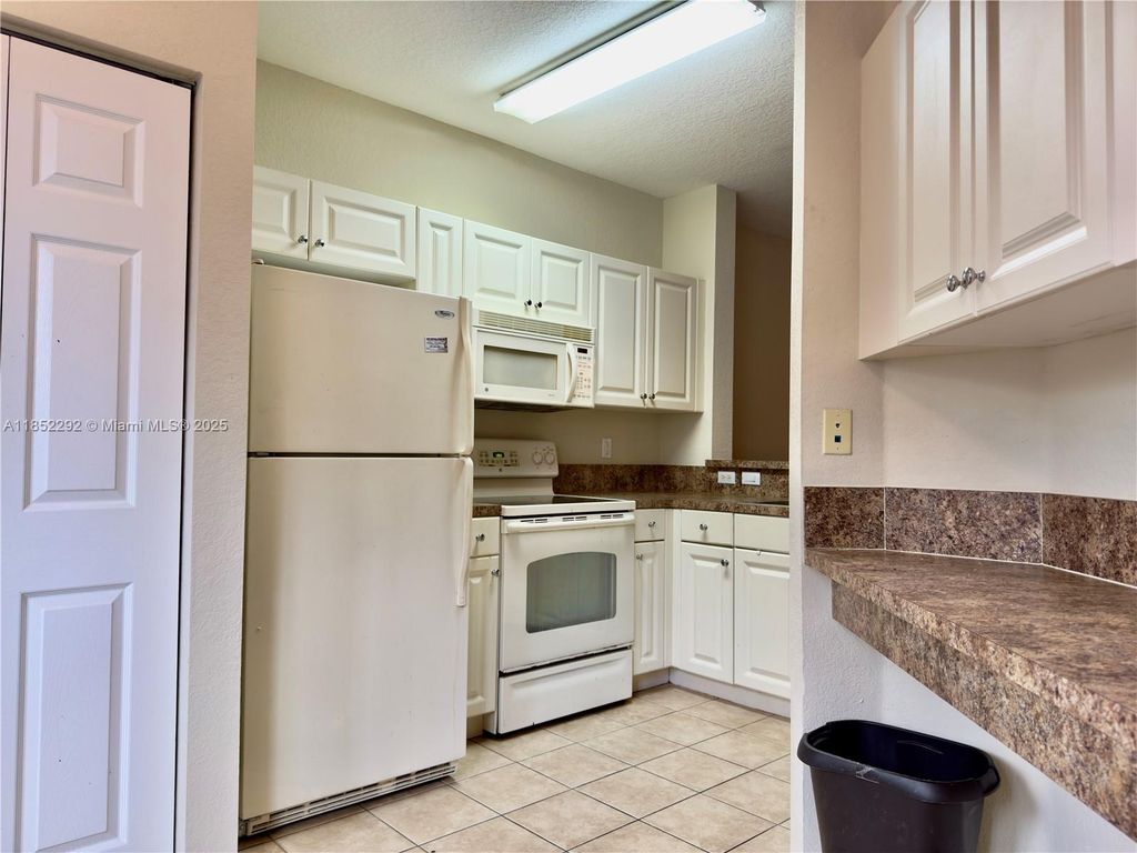 Photo of 1904 Alamanda Way #1904, Riviera Beach, FL 33404 (MLS # A11852292)