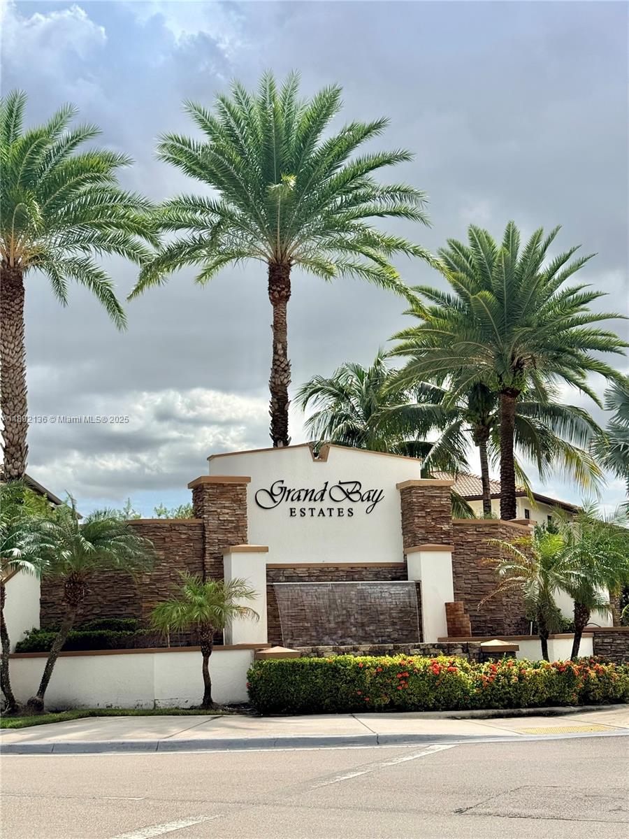 ISLES AT GRAND BAY - Residential Lease