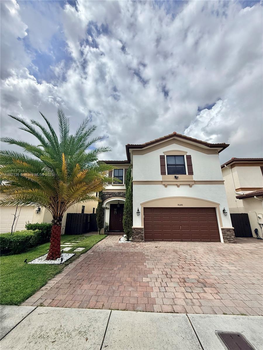 ISLES AT GRAND BAY - Residential Lease
