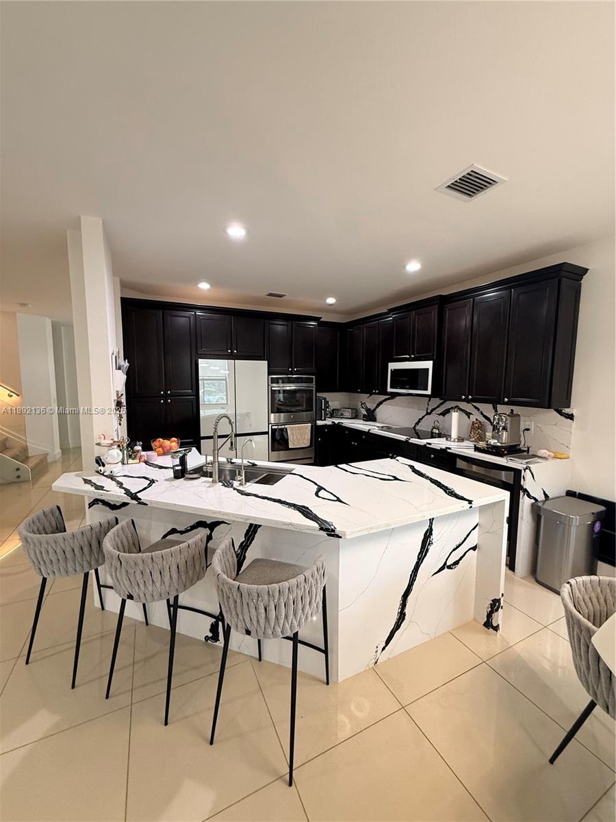 ISLES AT GRAND BAY - Residential Lease