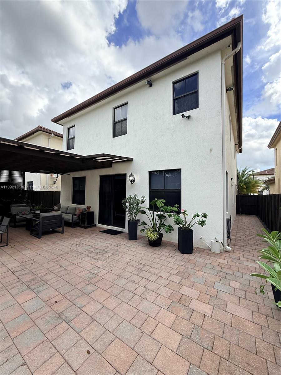 ISLES AT GRAND BAY - Residential Lease