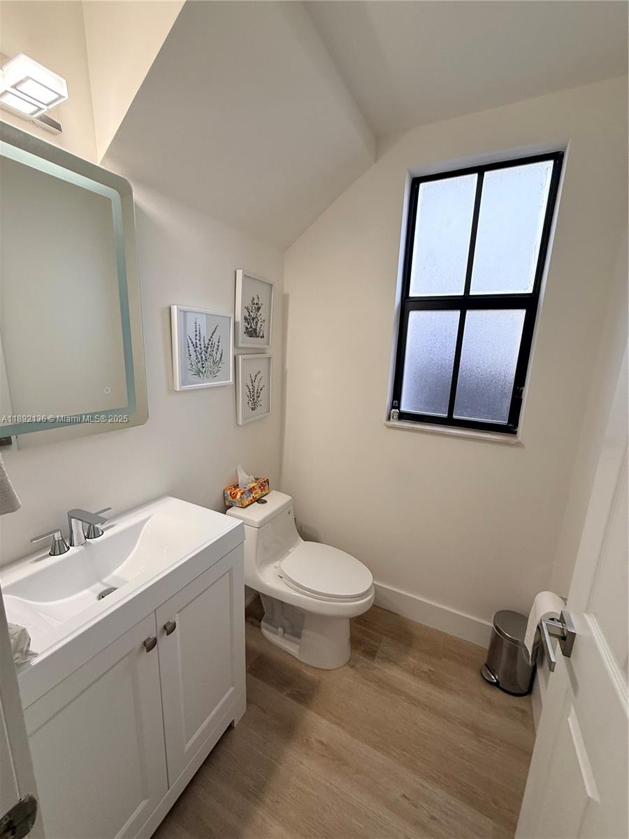 ISLES AT GRAND BAY - Residential Lease