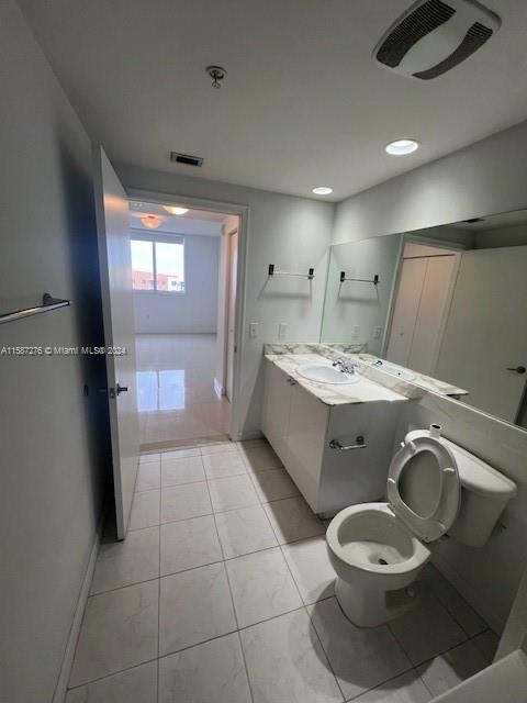 VENTURE AT AVENTURA EAST - Residential Lease