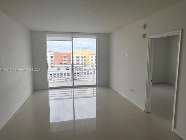 VENTURE AT AVENTURA EAST - Residential Lease