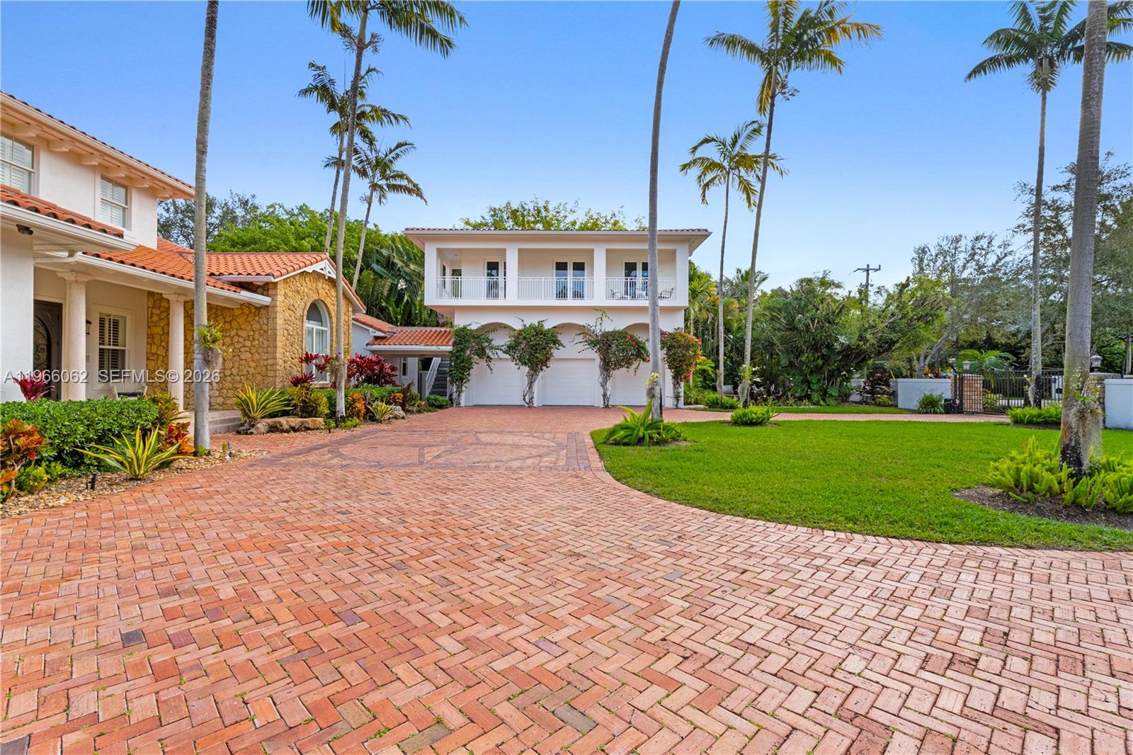 6235 Rolling Road Dr