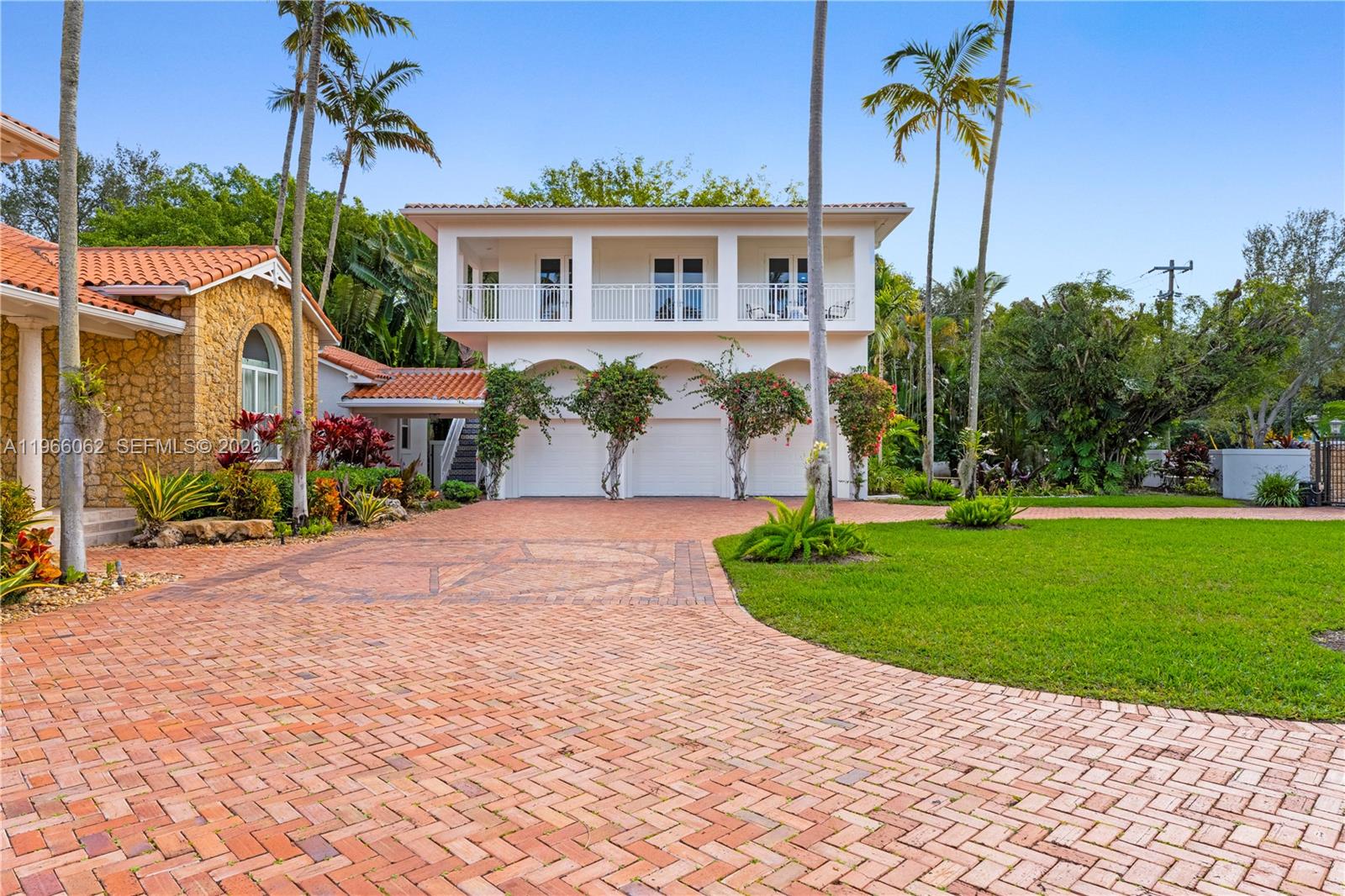 RIDGELINE ESTATES - Residential