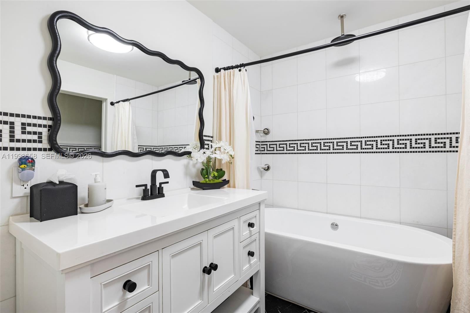 THE THS AT SUNSET HARBOUR - Residential