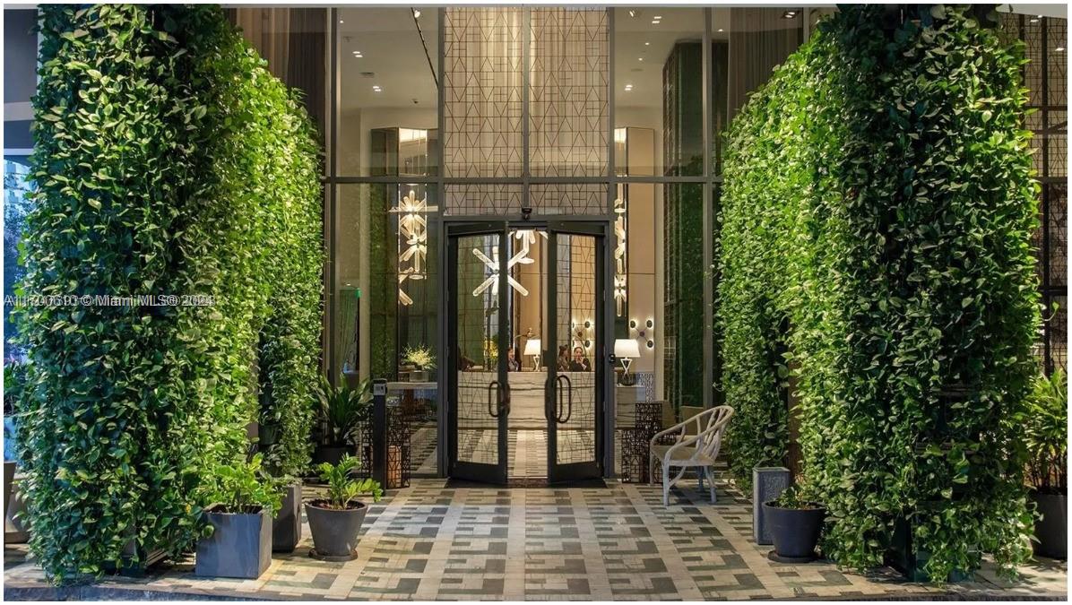 801 SMA RESIDENCES CONDO - Residential