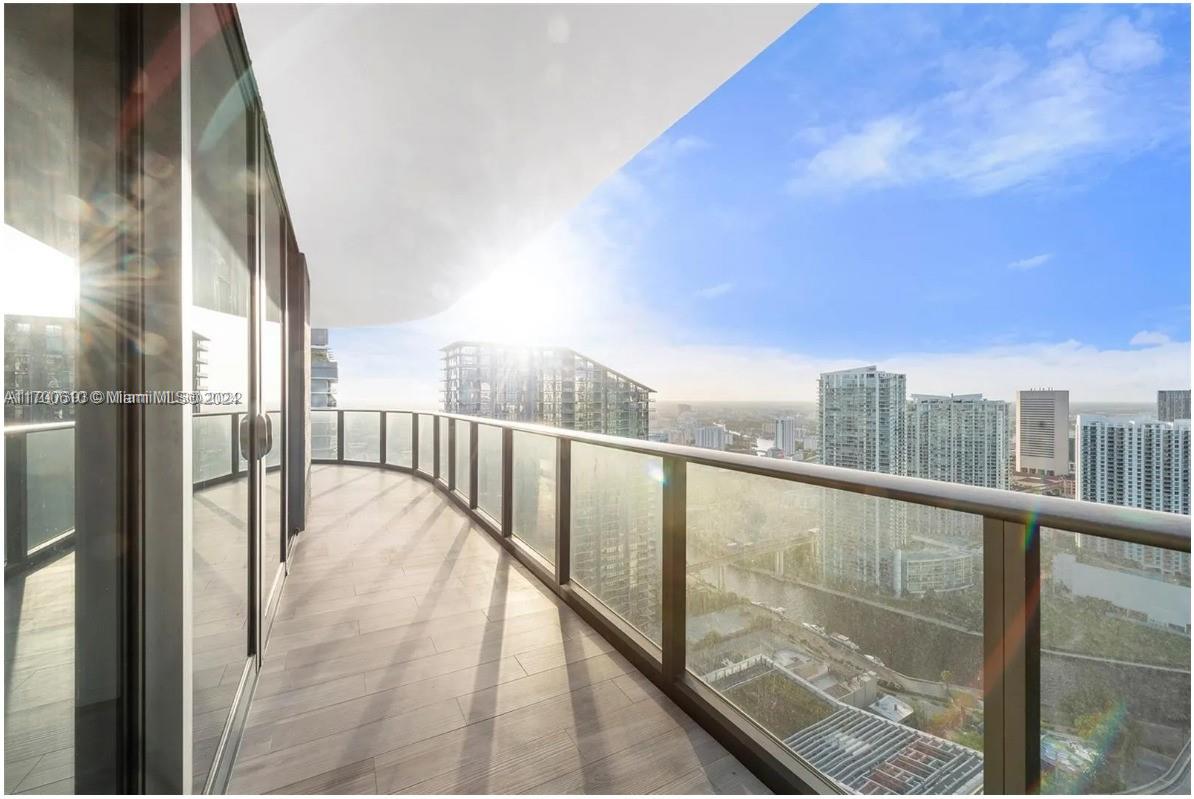 801 SMA RESIDENCES CONDO - Residential