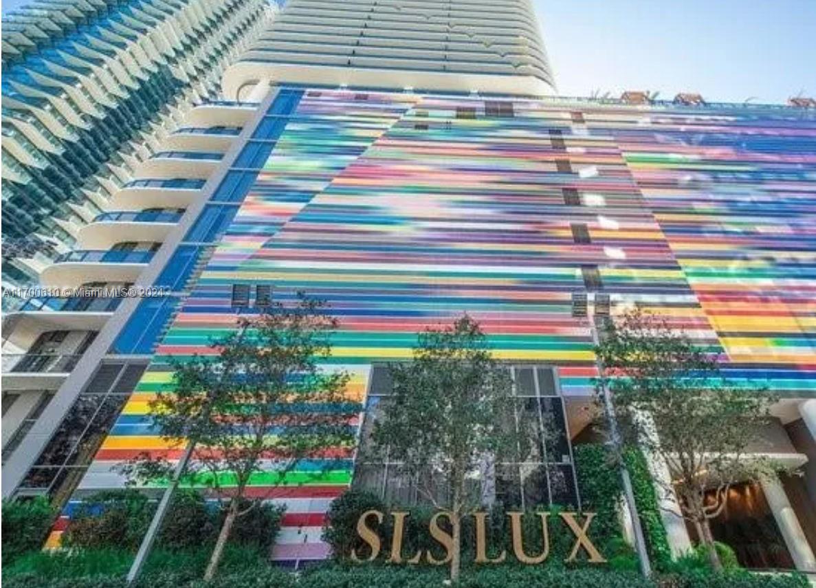 801 SMA RESIDENCES CONDO - Residential