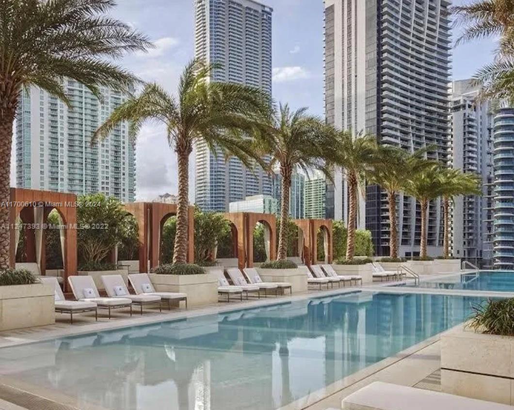 801 SMA RESIDENCES CONDO - Residential