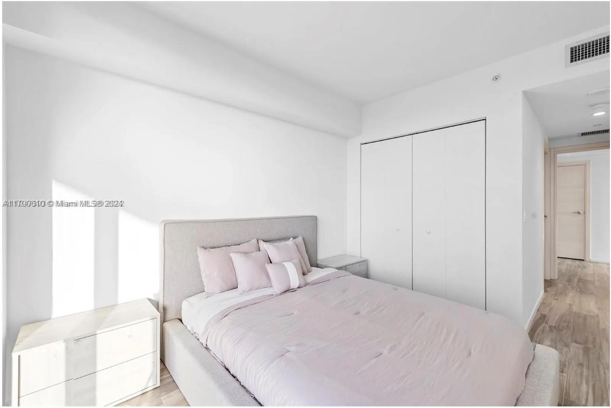 801 SMA RESIDENCES CONDO - Residential