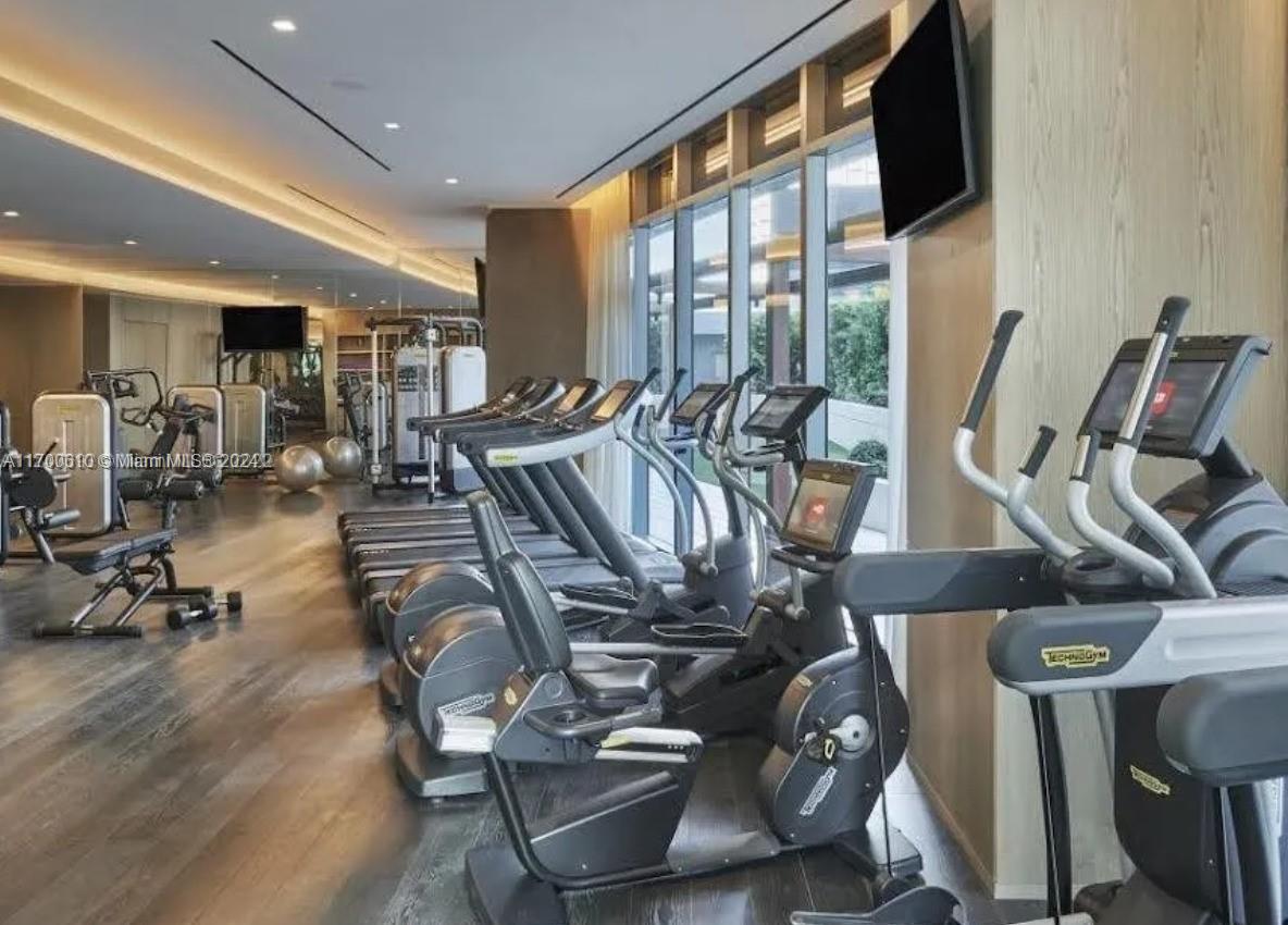 801 SMA RESIDENCES CONDO - Residential