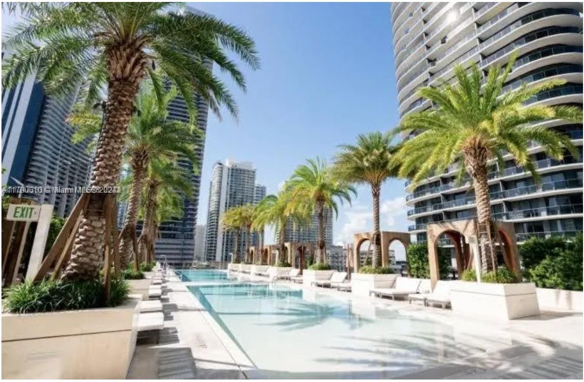 801 SMA RESIDENCES CONDO - Residential