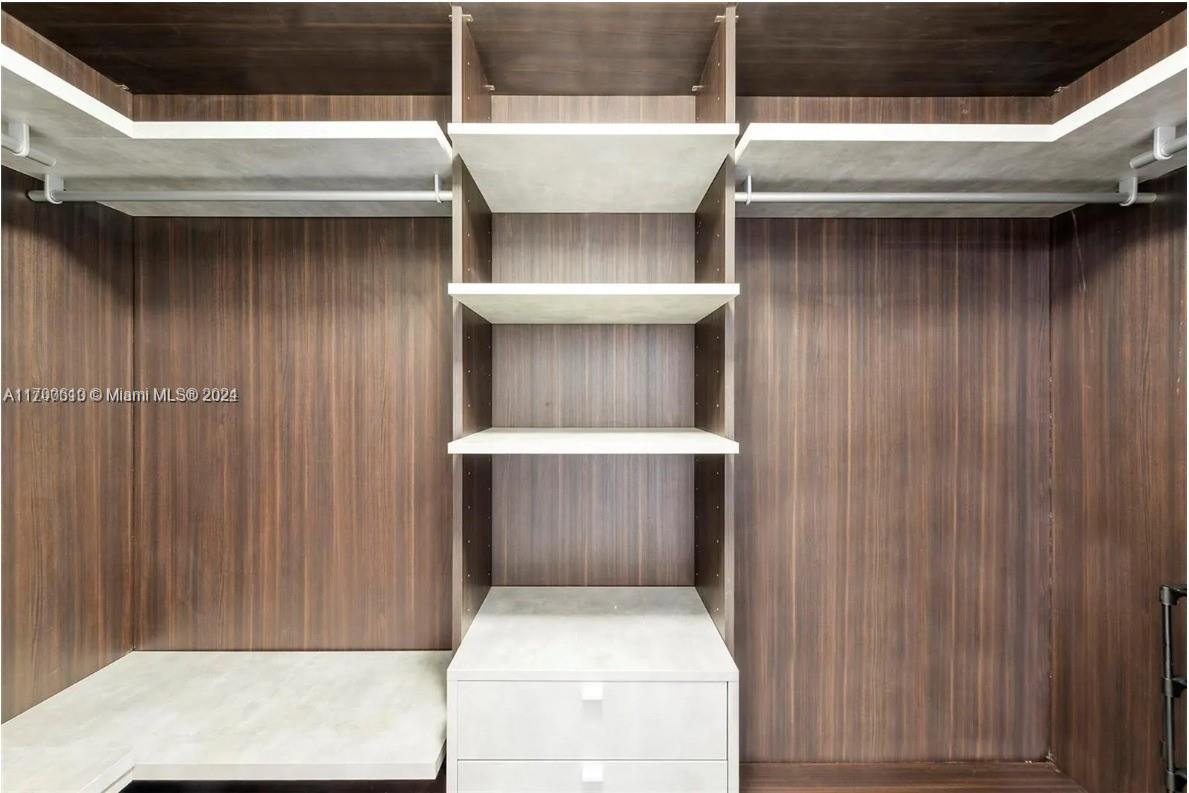 801 SMA RESIDENCES CONDO - Residential