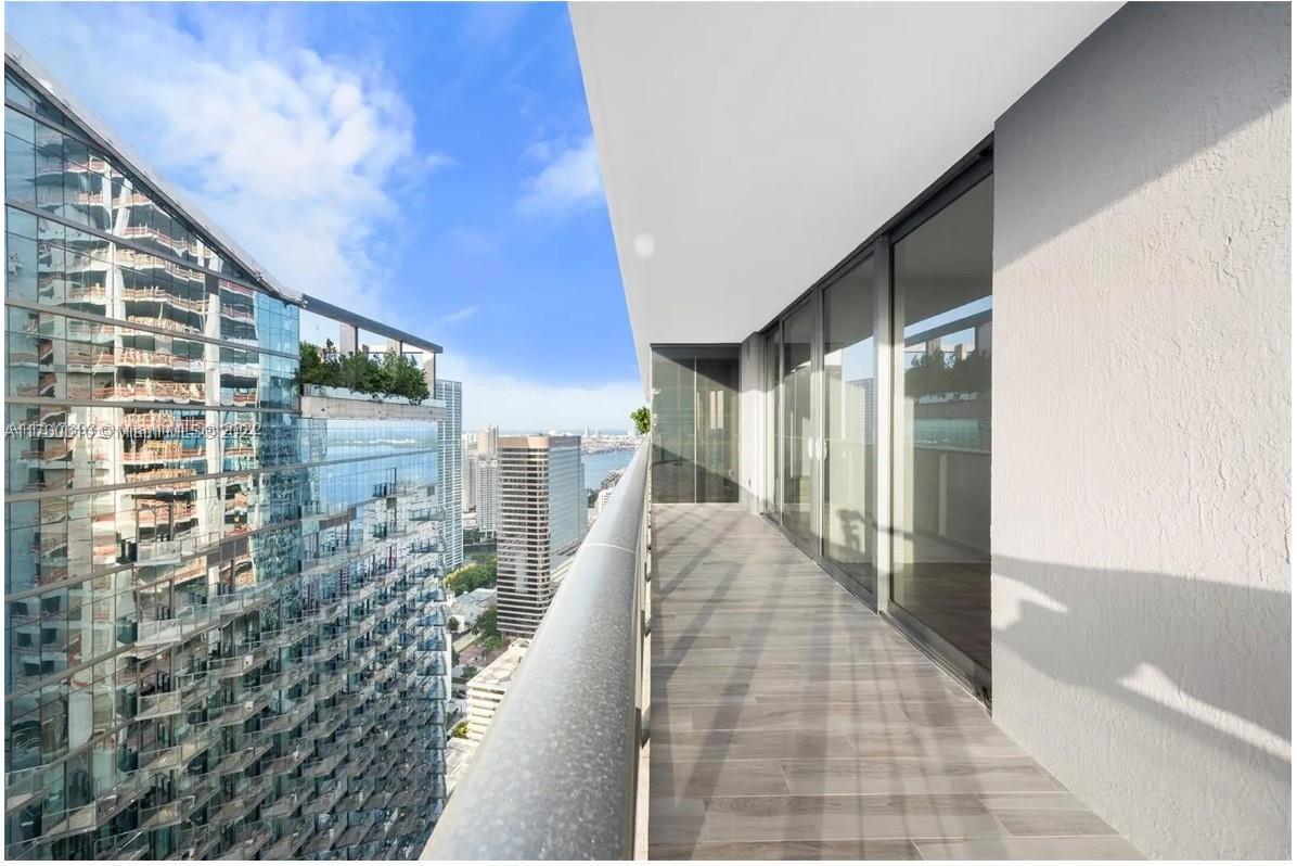 801 SMA RESIDENCES CONDO - Residential