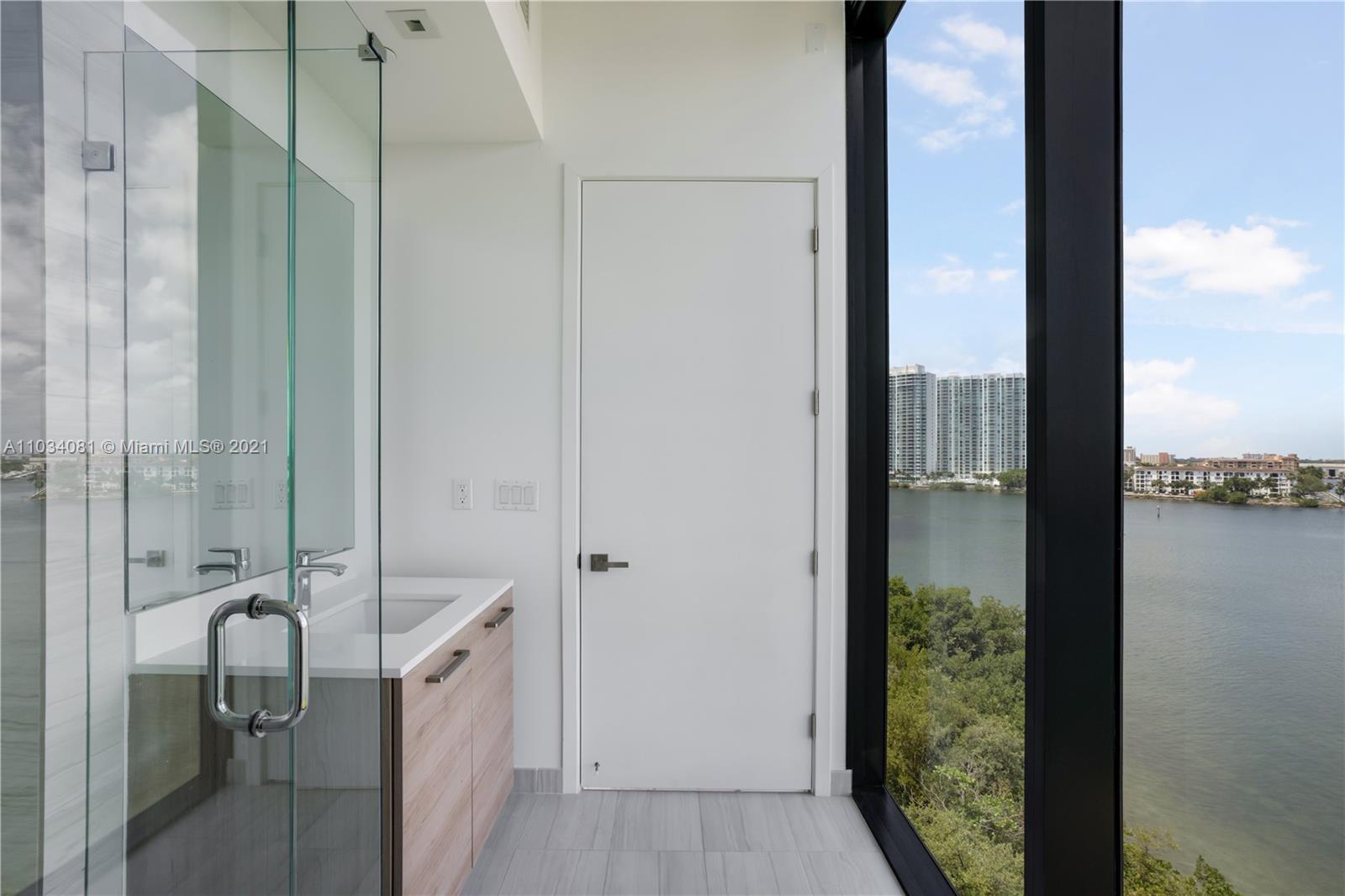 PRIVE CONDO - Residential