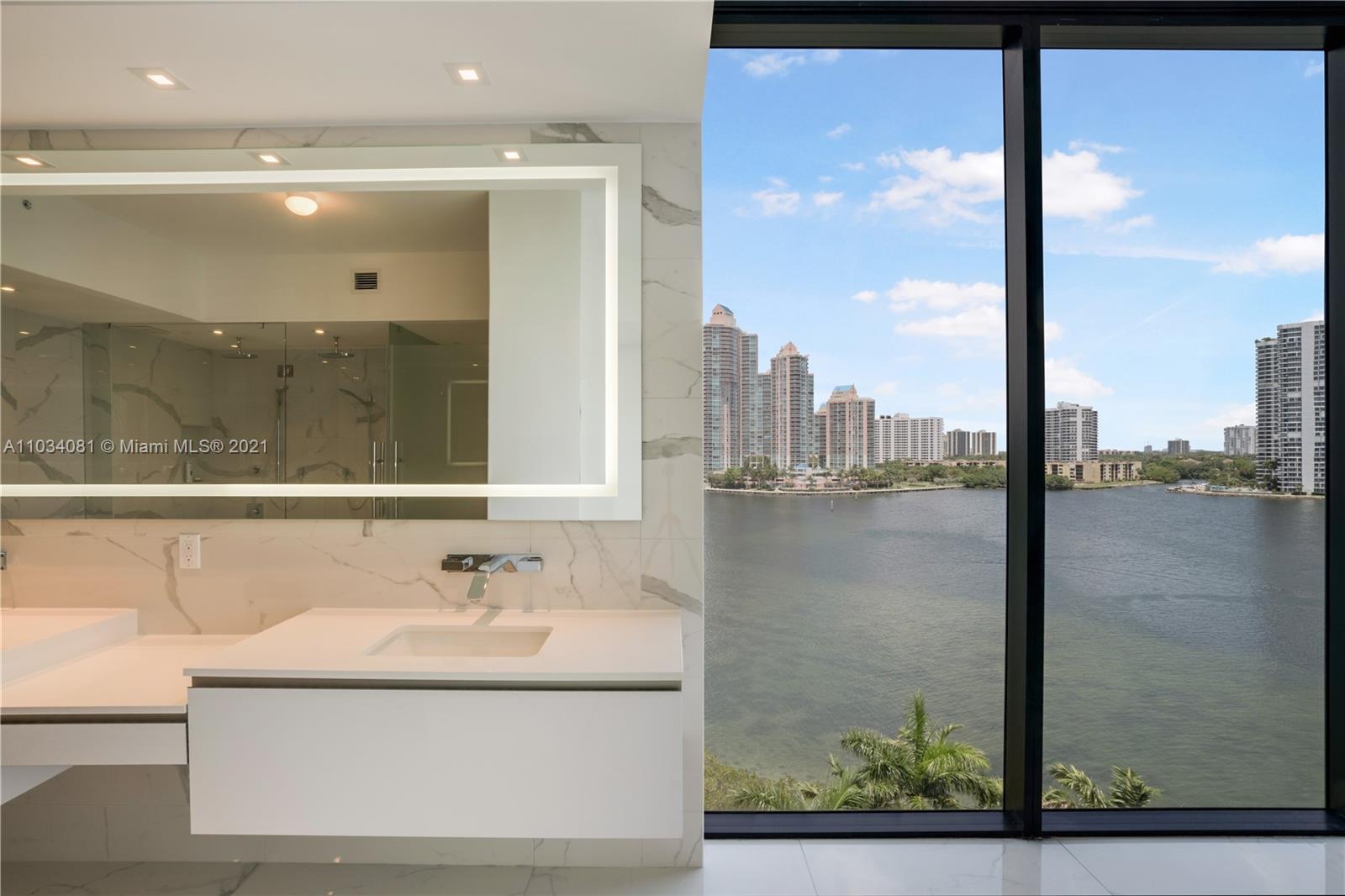 PRIVE CONDO - Residential