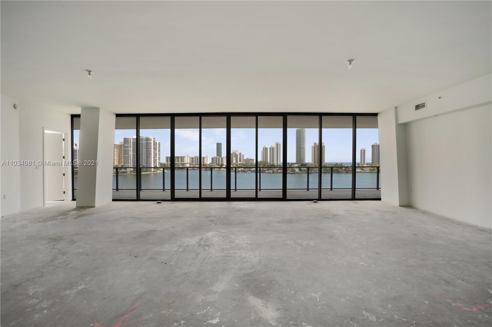 PRIVE CONDO - Residential