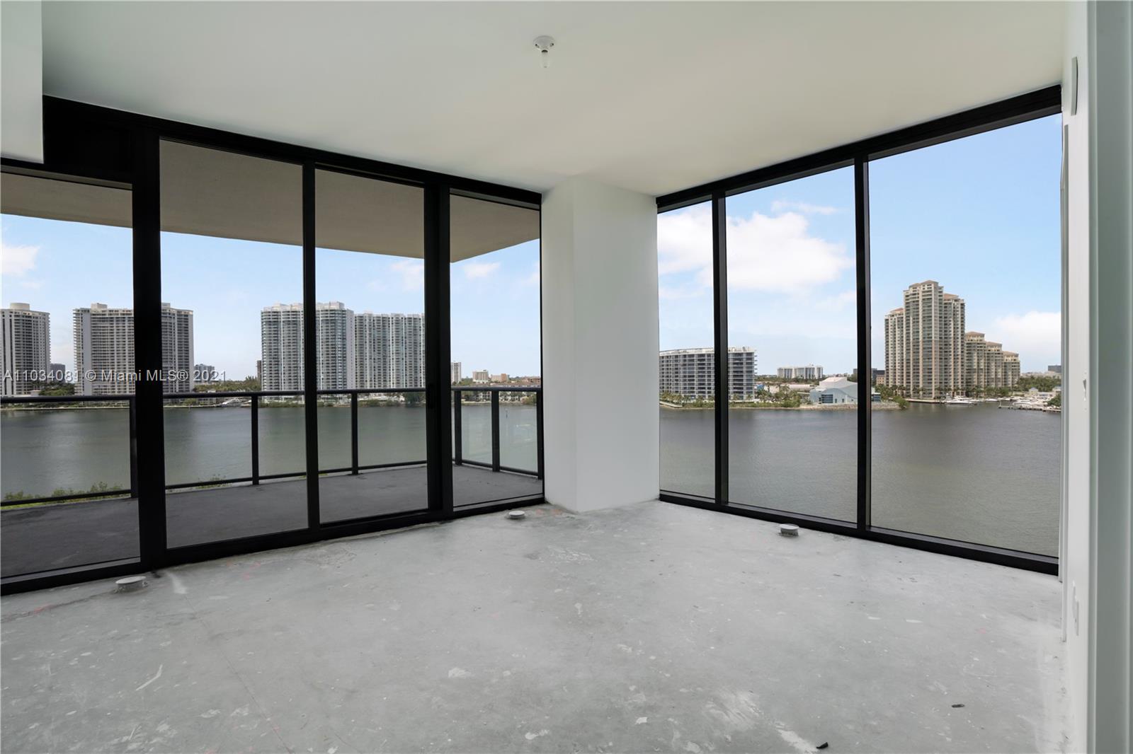 PRIVE CONDO - Residential