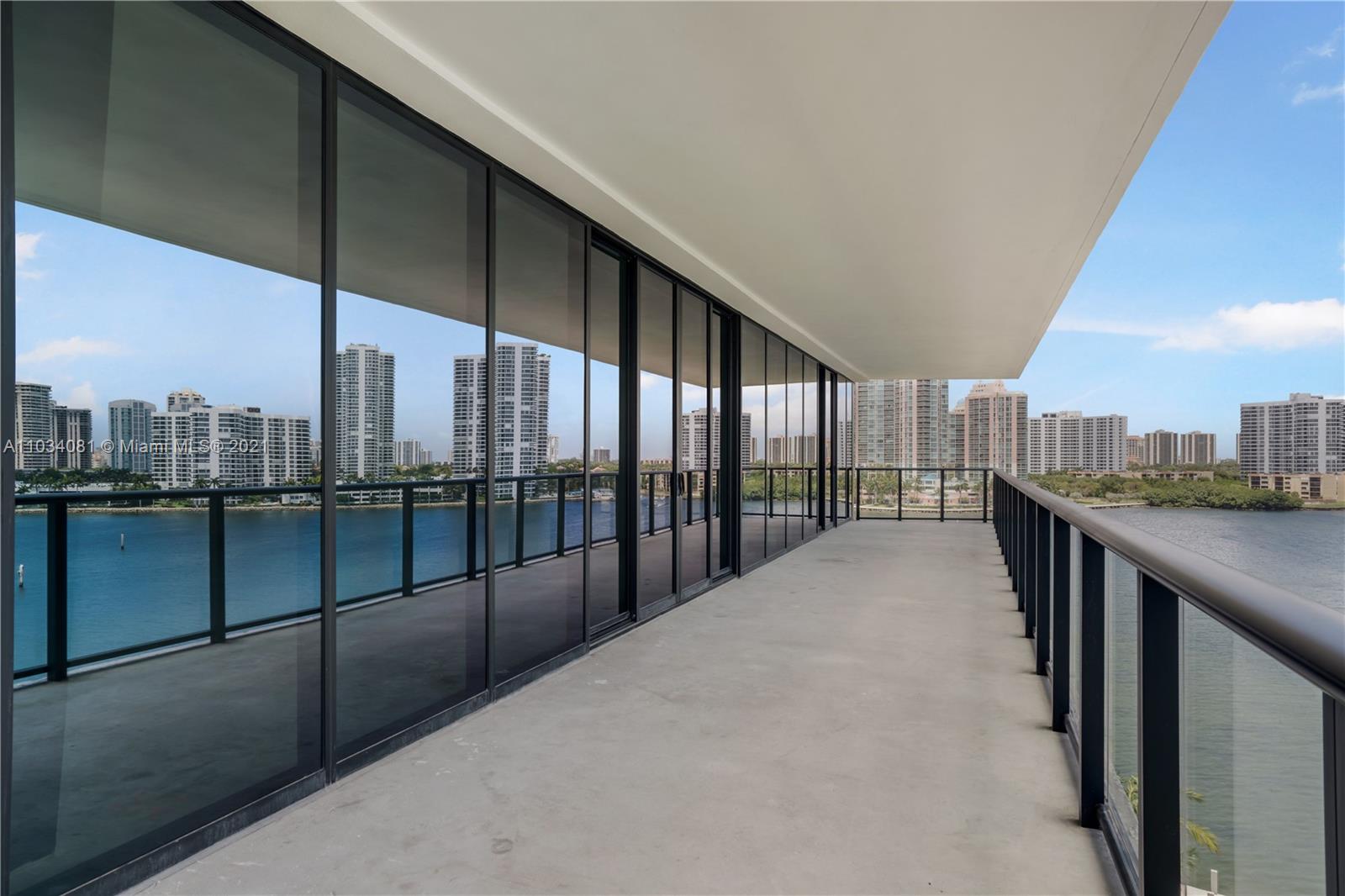 PRIVE CONDO - Residential