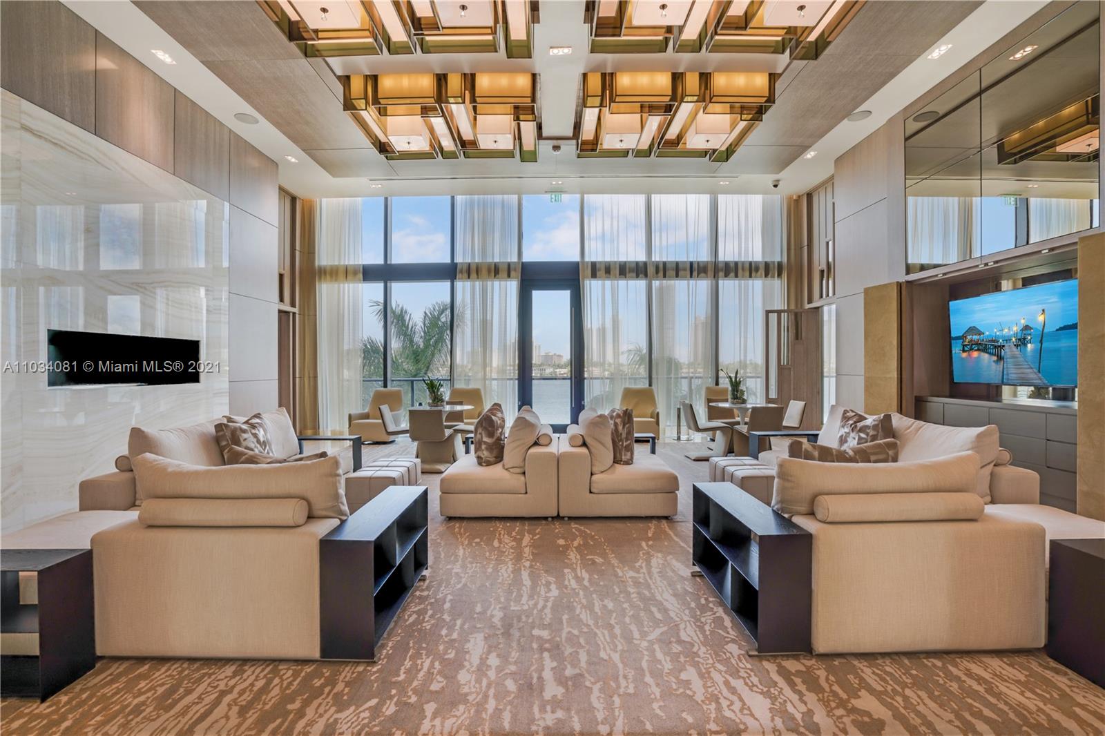 PRIVE CONDO - Residential