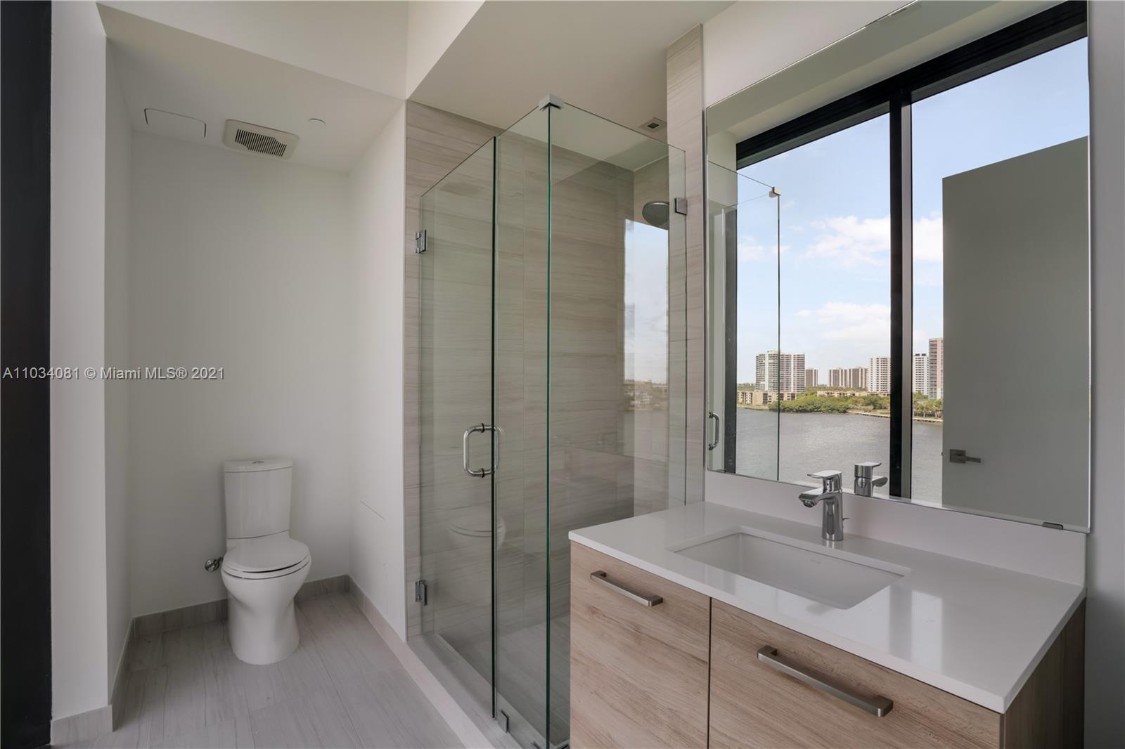 PRIVE CONDO - Residential