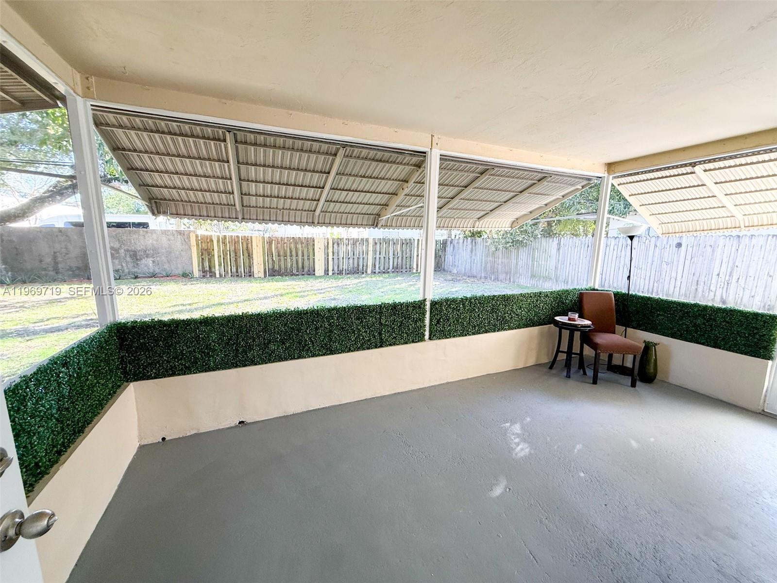 SUNRISE GOLF VILLAGE SEC - Residential Lease