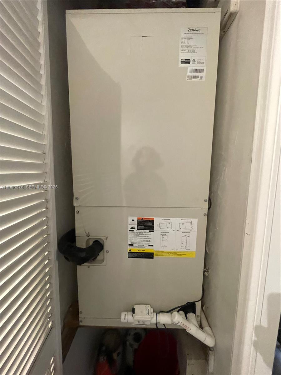 POINCIANA LAKES VILLAS CO - Residential