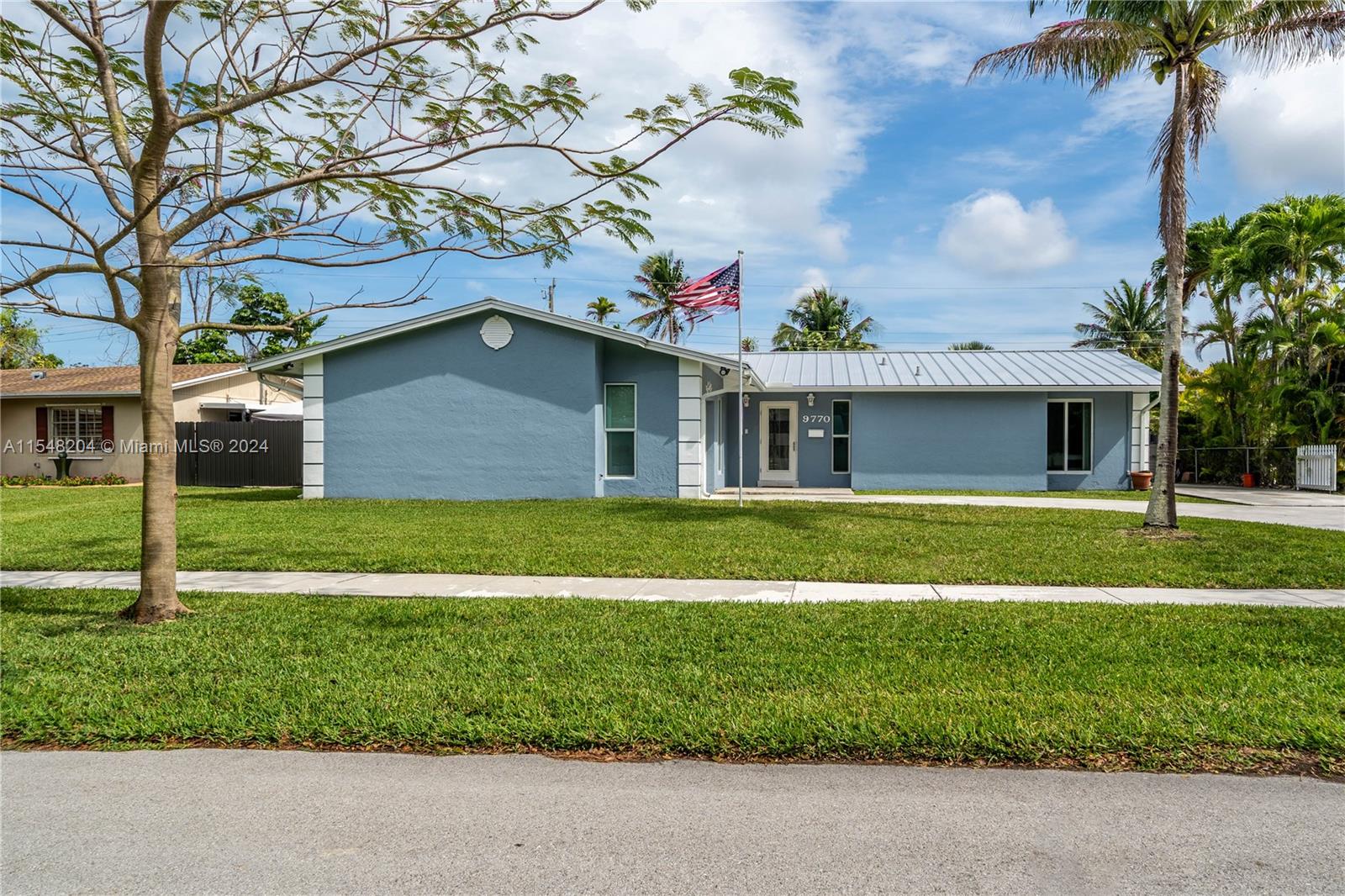 Property for Sale at 9770 Bel Aire Dr, Cutler Bay, Miami-Dade County, Florida - Bedrooms: 3 
Bathrooms: 3  - $699,900