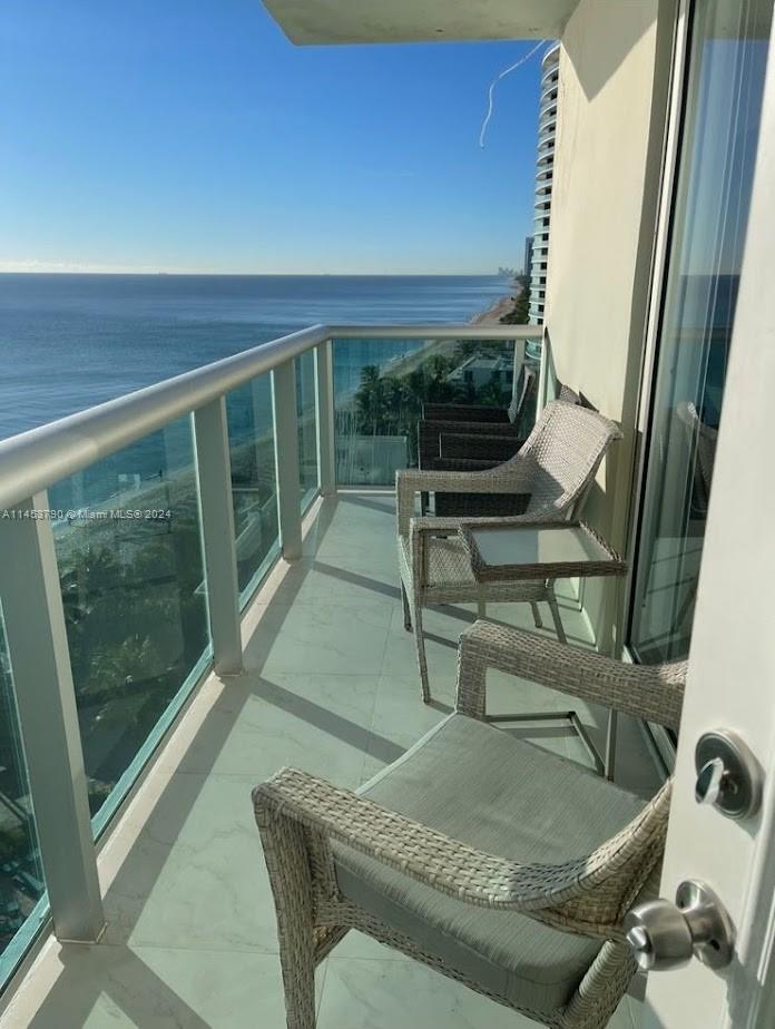 3801 S Ocean Dr 11F, Hollywood, FL, 33019/$980,000 4 3801 S Ocean Dr 11F